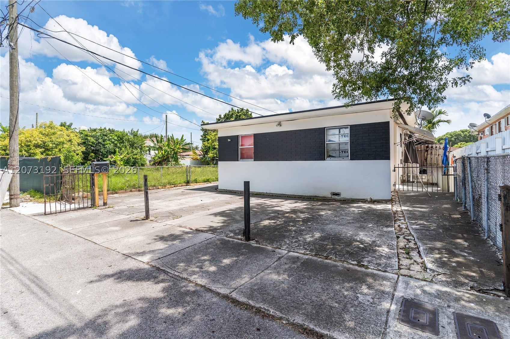 2180 NW 30th St