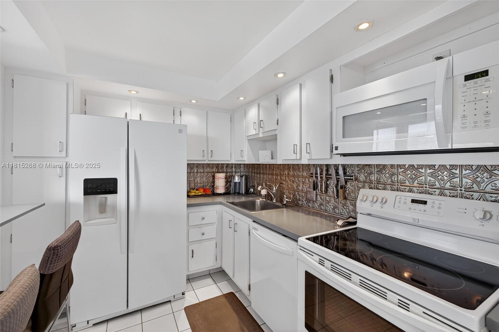 AVENTURA ELDORADO CONDO - Residential
