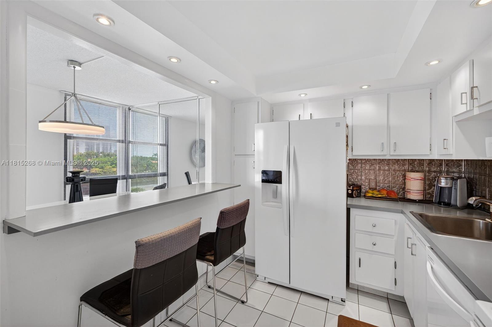 AVENTURA ELDORADO CONDO - Residential