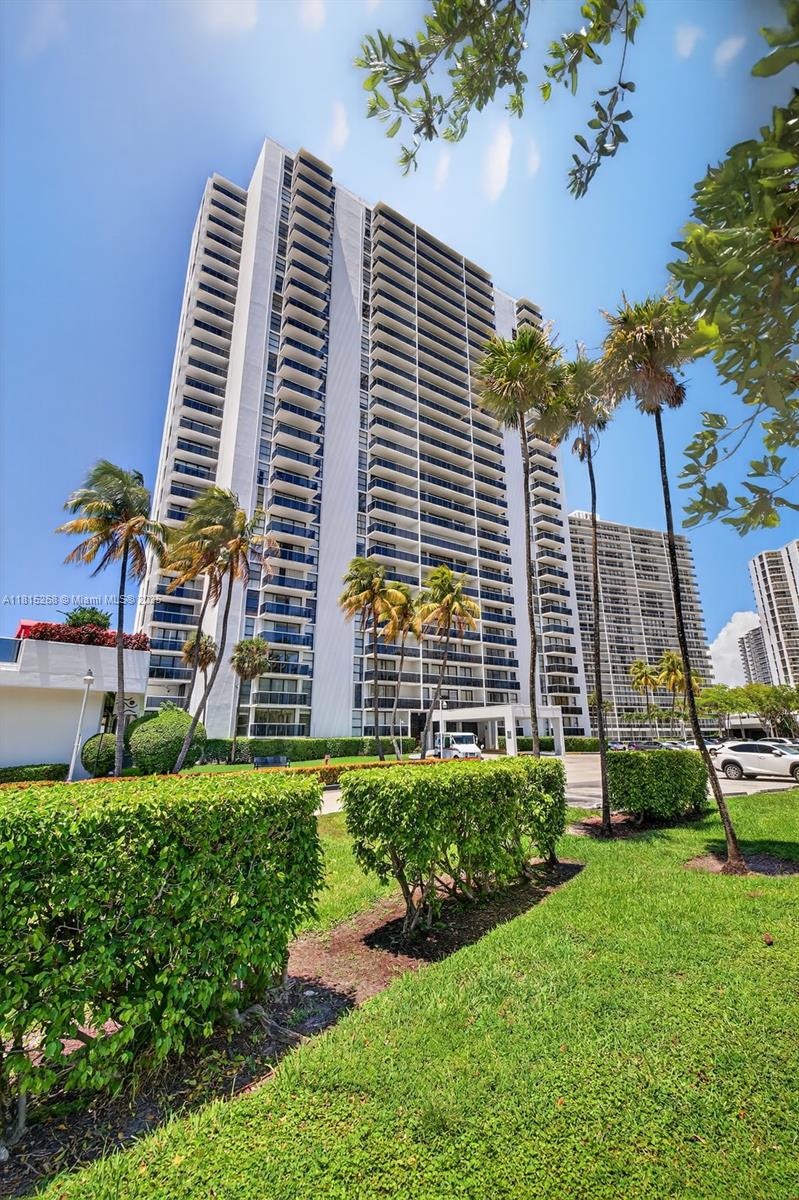 AVENTURA ELDORADO CONDO - Residential