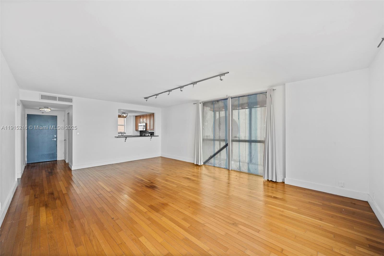 BAY PARK TOWERS CONDO - Residential Lease