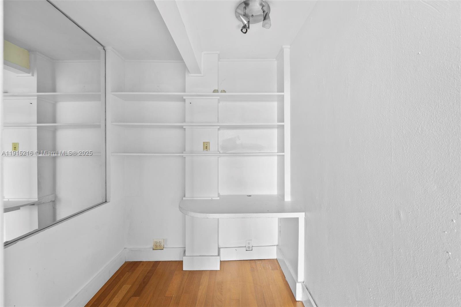 BAY PARK TOWERS CONDO - Residential Lease