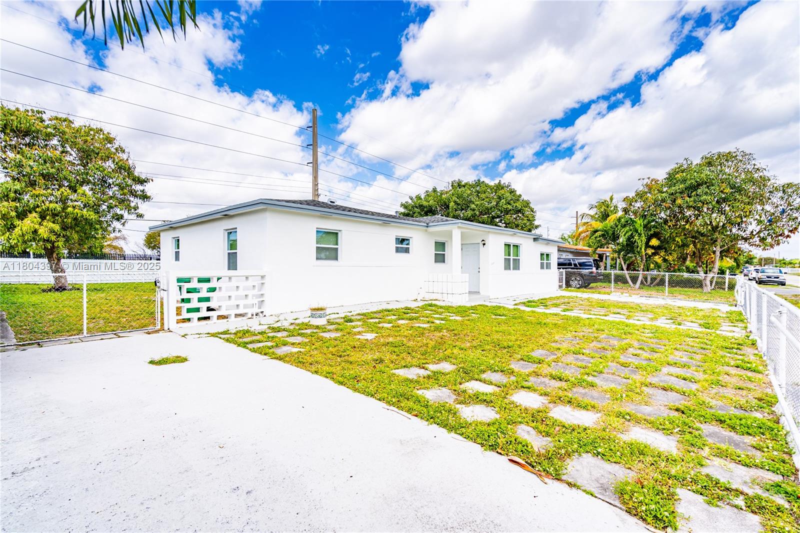 8330 NW 35th Pl