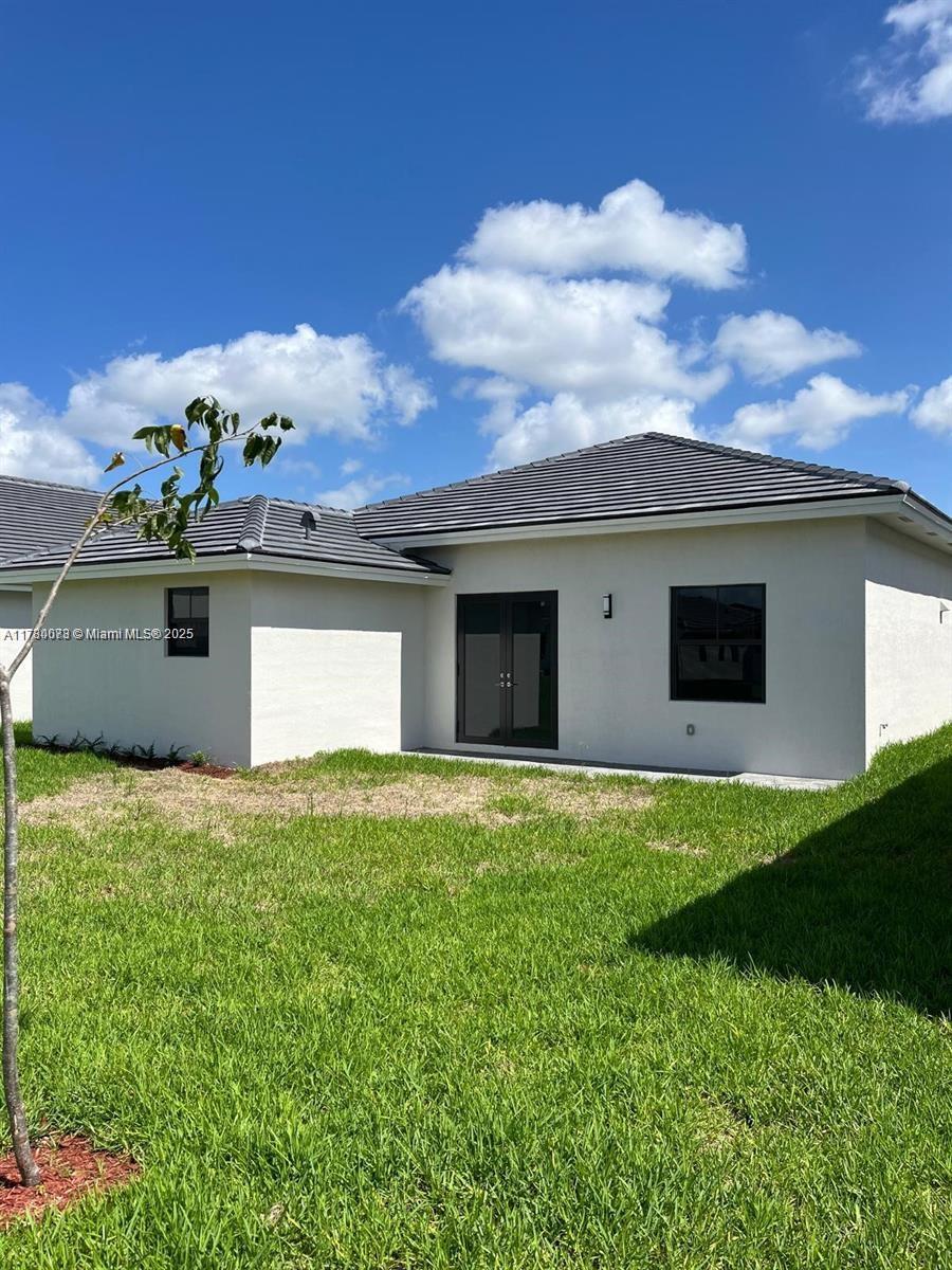 Rental Property at 14430 Sw 18th St, Miami, Broward County, Florida - Bedrooms: 3 
Bathrooms: 2  - $4,800 MO.