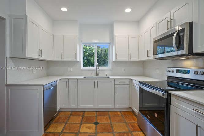 2830 De Soto Blvd, Coral Gables, Broward County, Florida - 4 Bedrooms  
3 Bathrooms - 