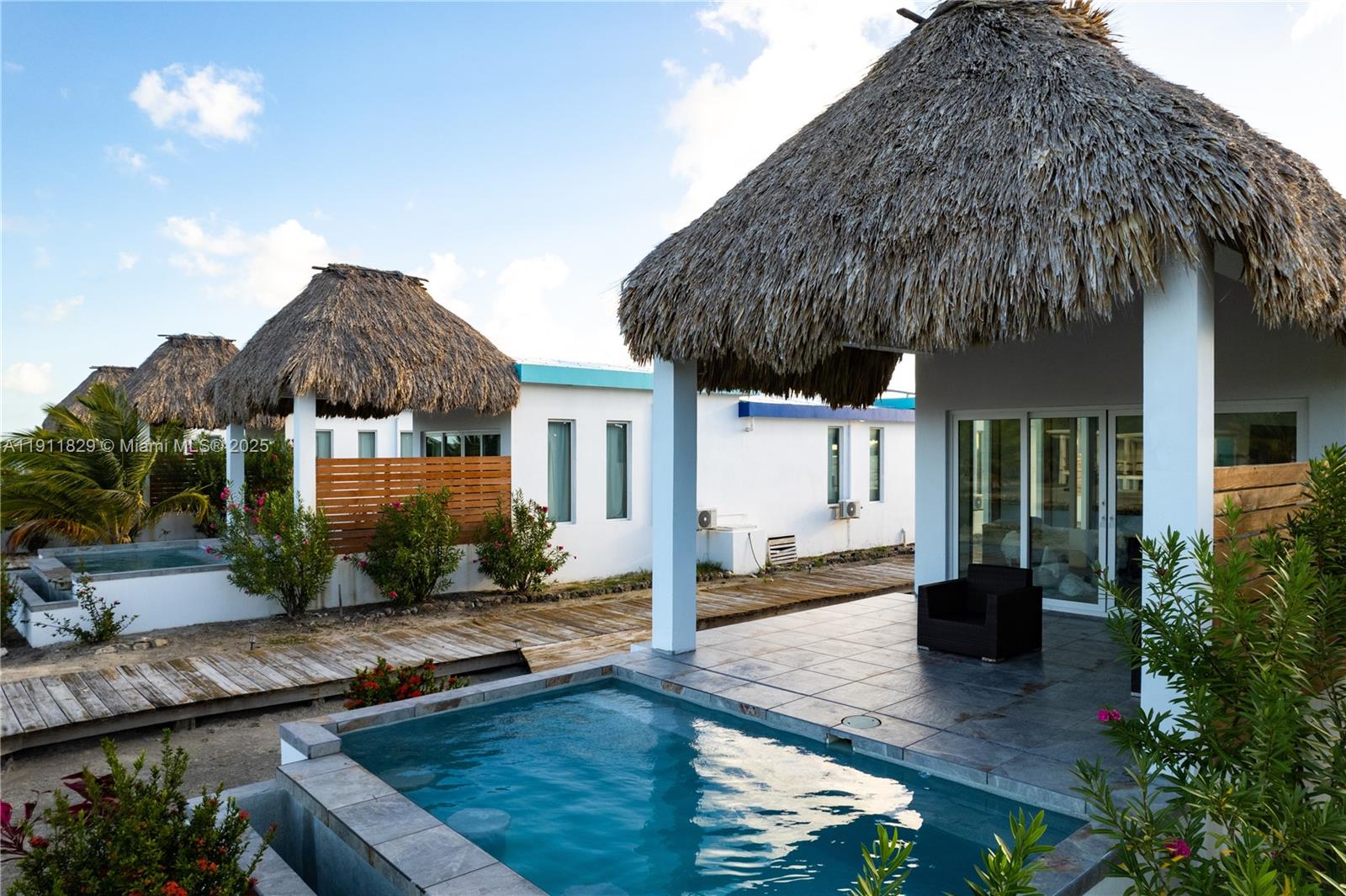 West Ambergris Caye - Land