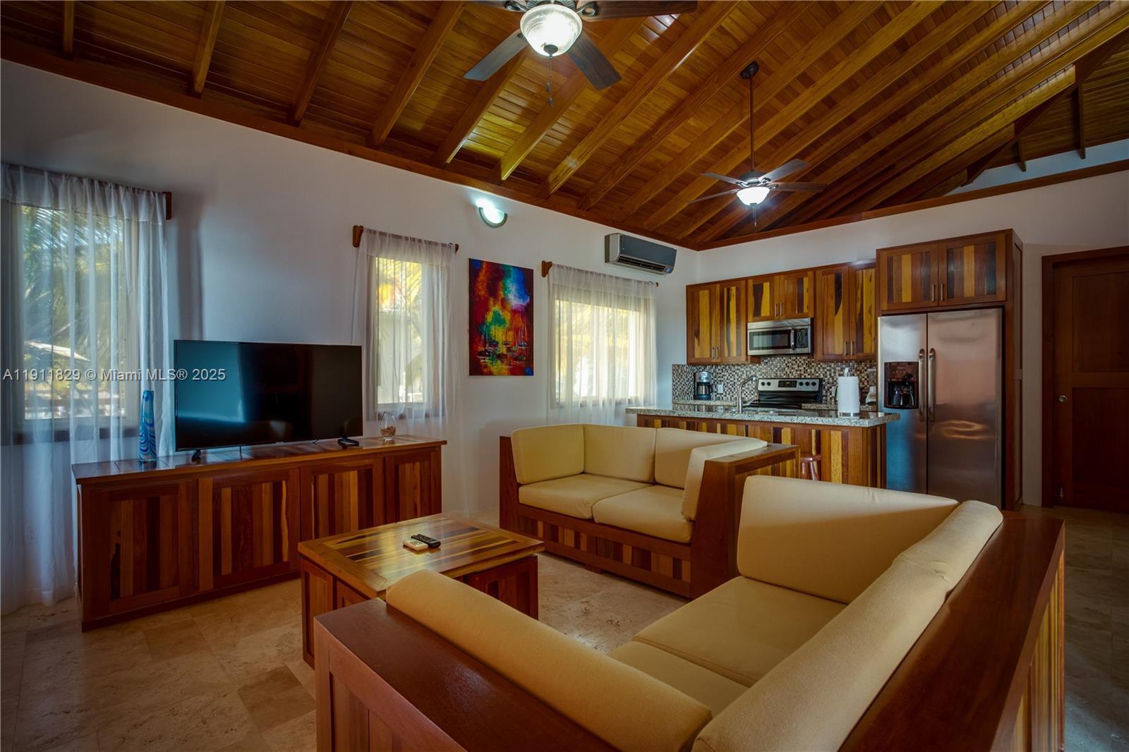 West Ambergris Caye - Land