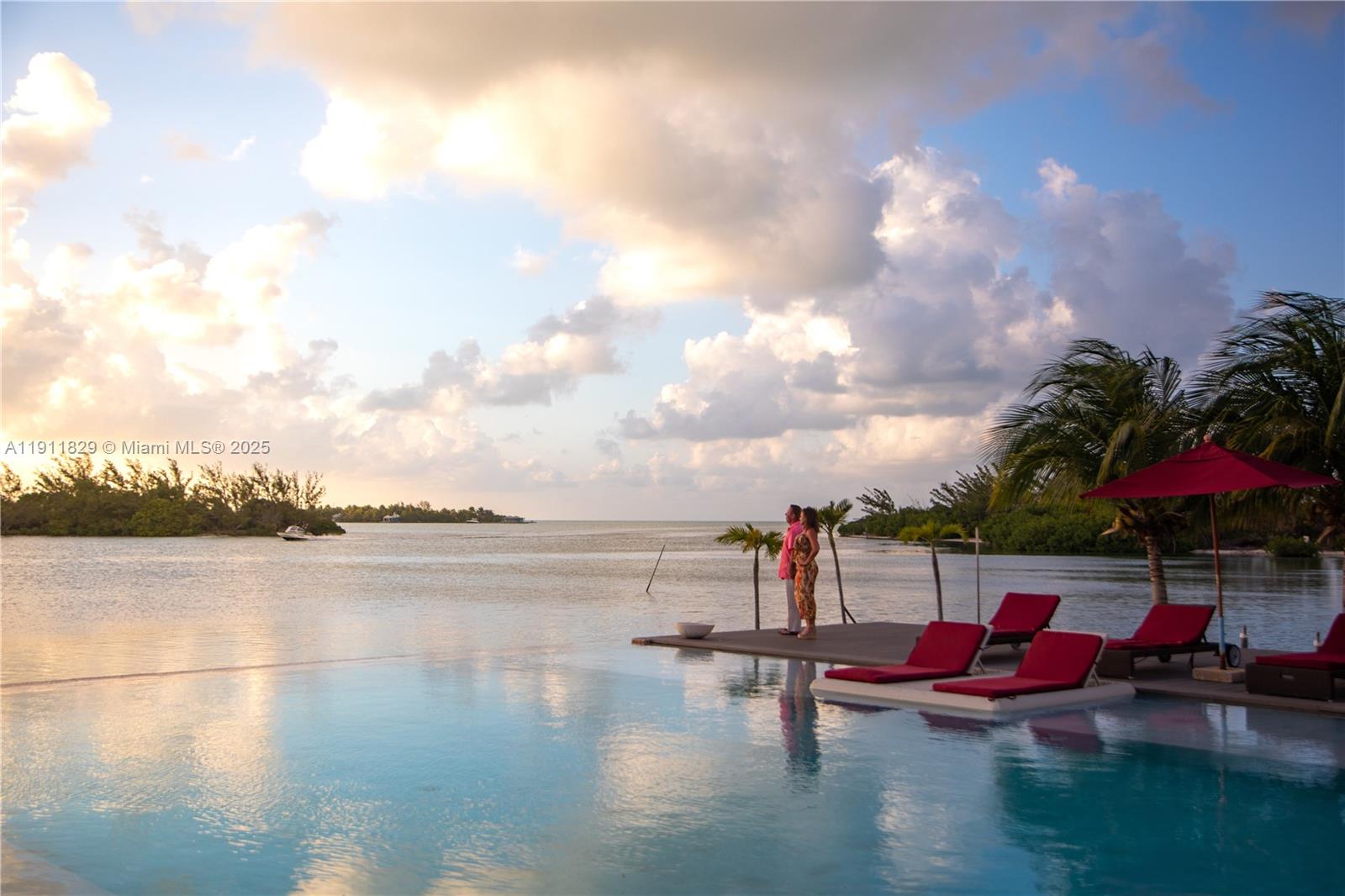 West Ambergris Caye - Land