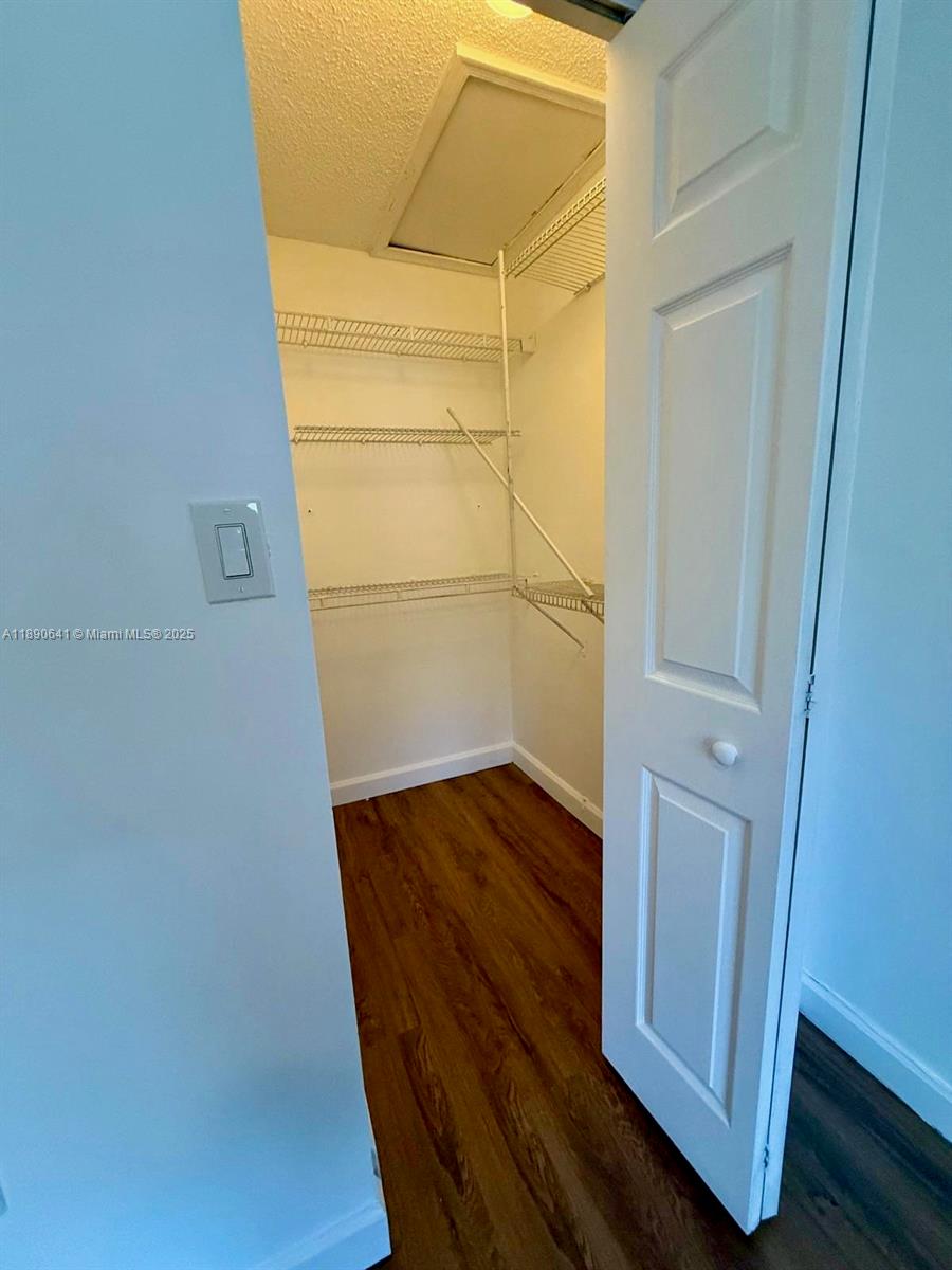 STERLING VILLAGES OF PALM - Residential Lease