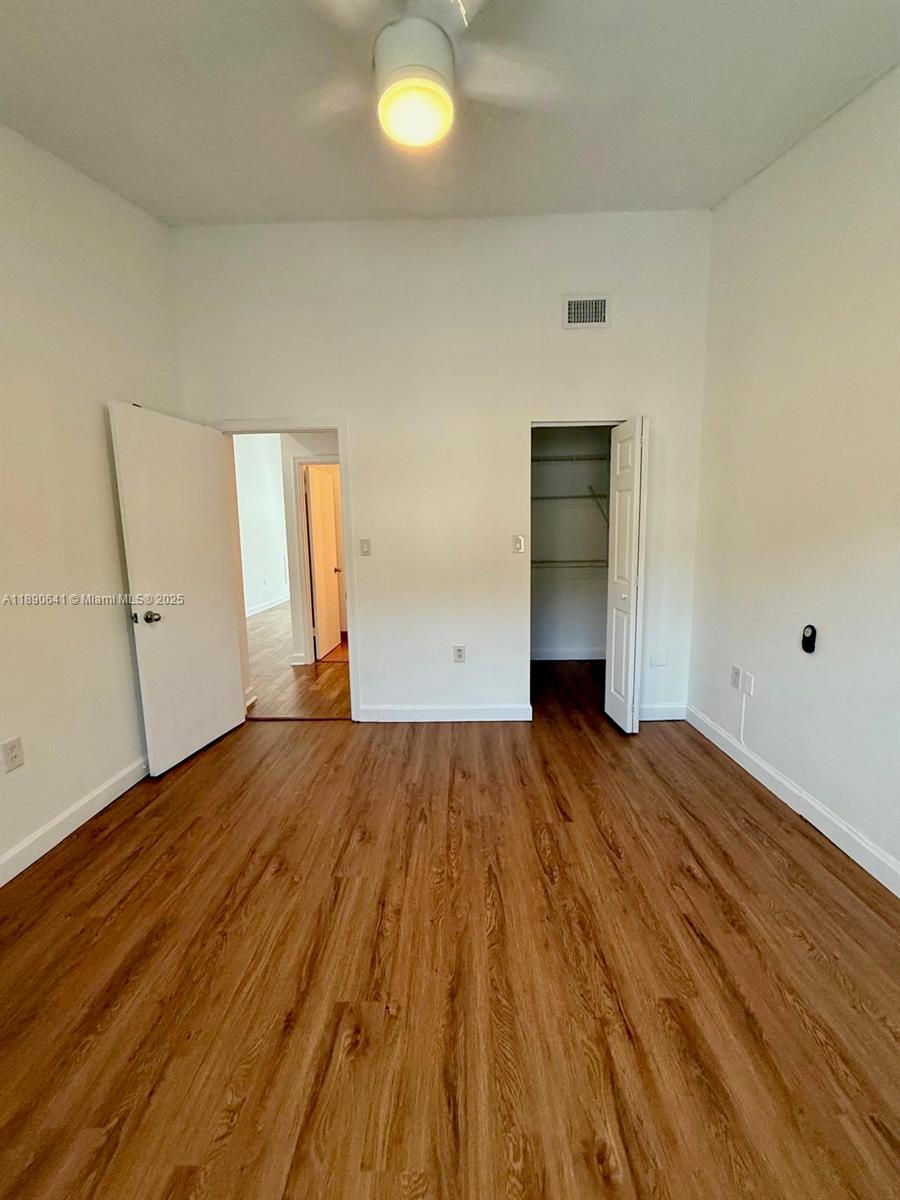 STERLING VILLAGES OF PALM - Residential Lease