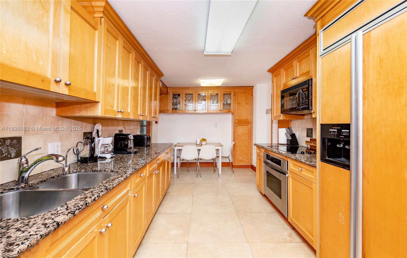 COMMODORE CLUB SOUTH COND - Residential Lease