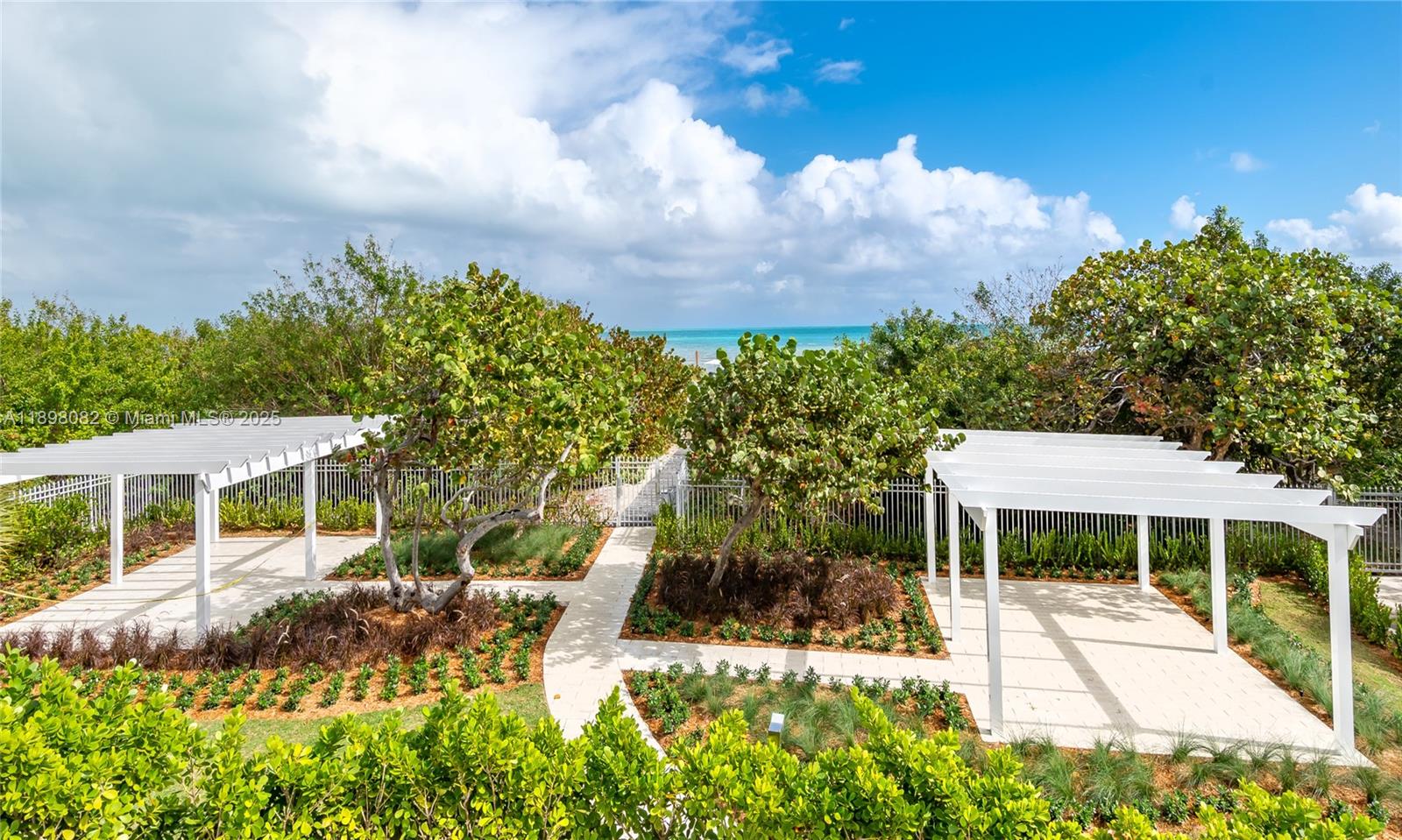 COMMODORE CLUB SOUTH COND - Residential Lease