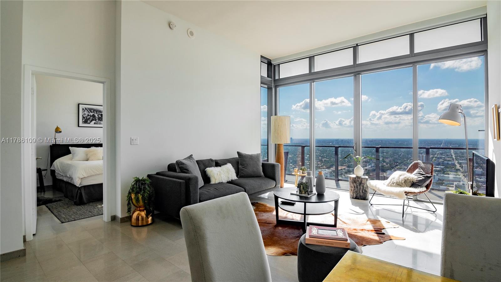 search properties 1 88 SW 7th St 4008