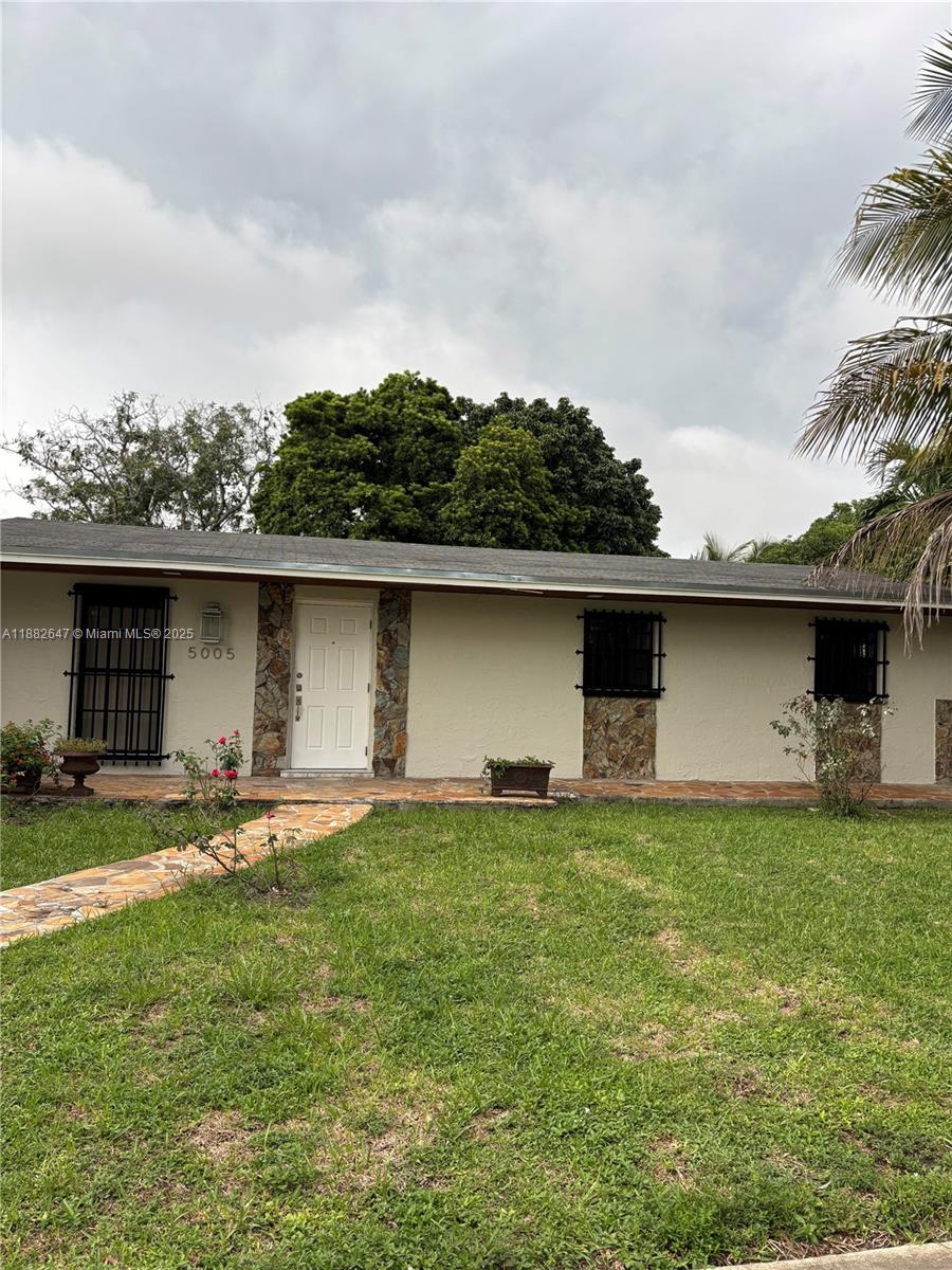 MIAMI GARDENS MANOR SEC 3 - Residential Lease