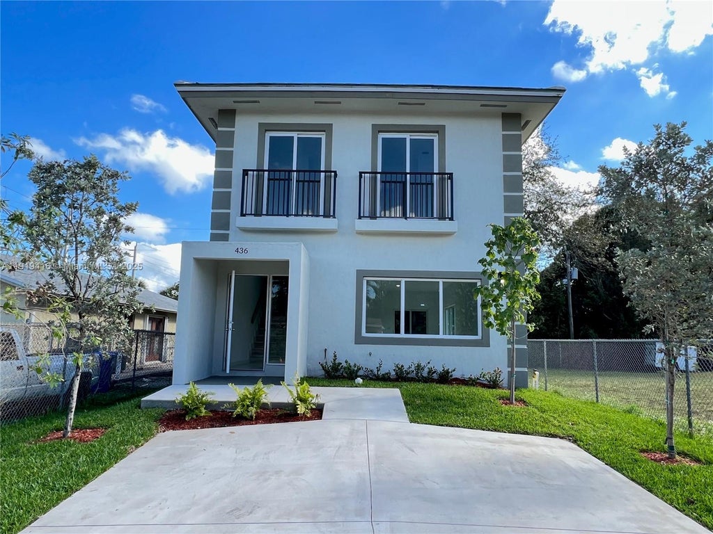 Photo of 436 NW 14th Way, Fort Lauderdale, FL 33311 (MLS # A11919416)
