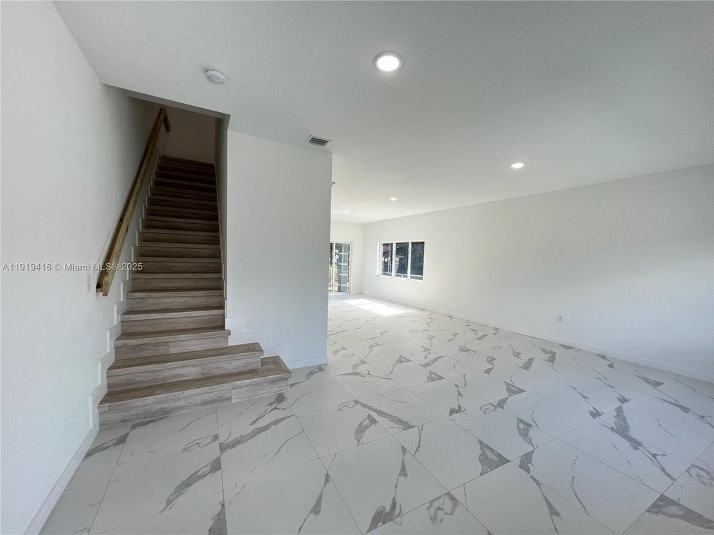 Photo of 436 NW 14th Way, Fort Lauderdale, FL 33311 (MLS # A11919416)