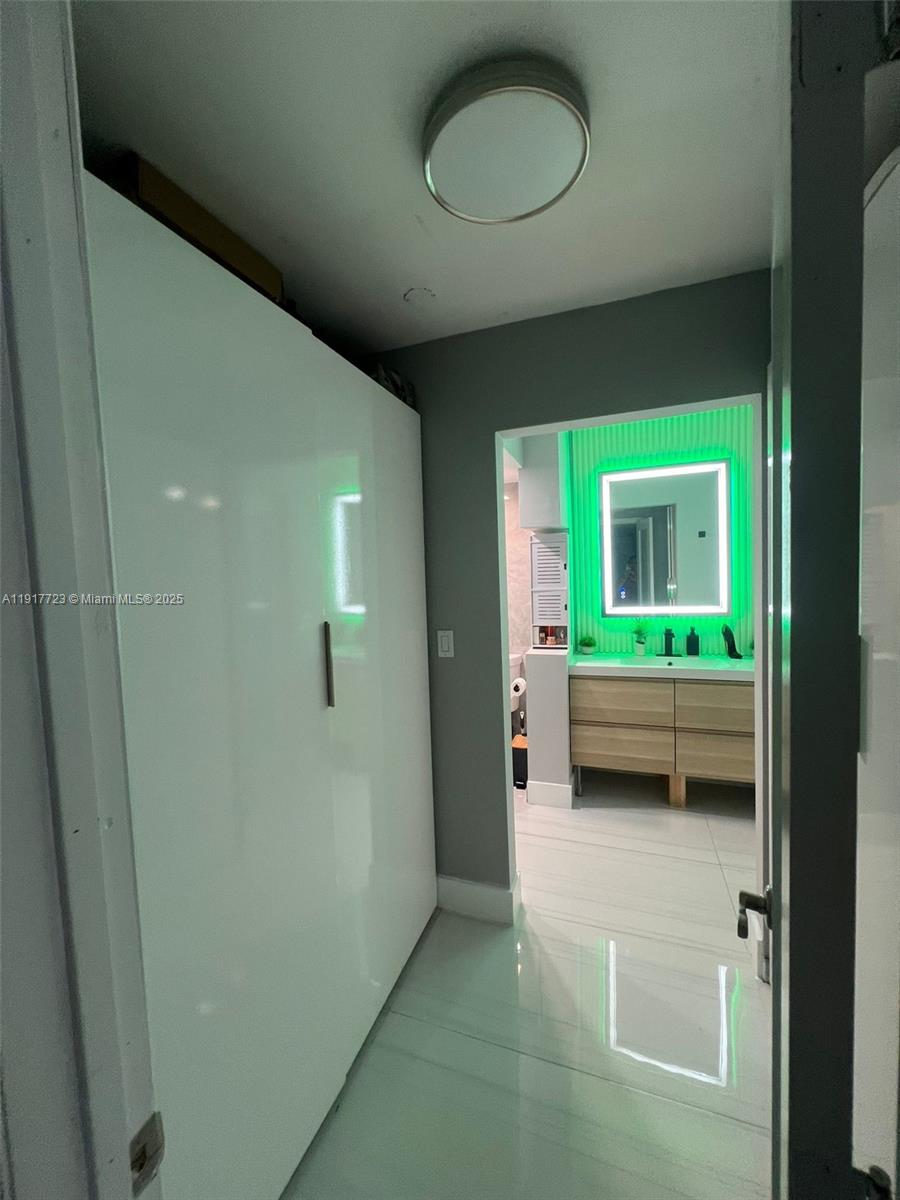 BAY HOUSE TOWER CONDO - Residential