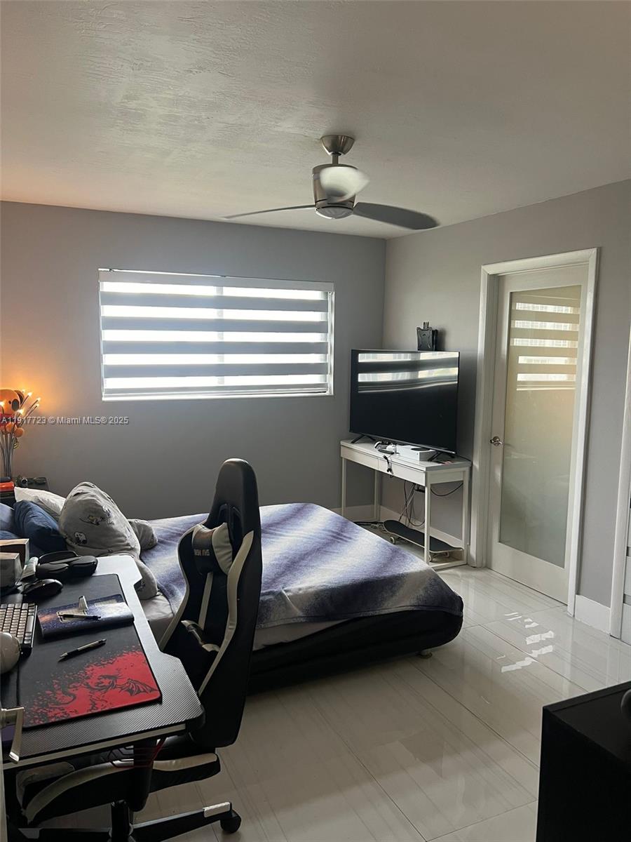 BAY HOUSE TOWER CONDO - Residential