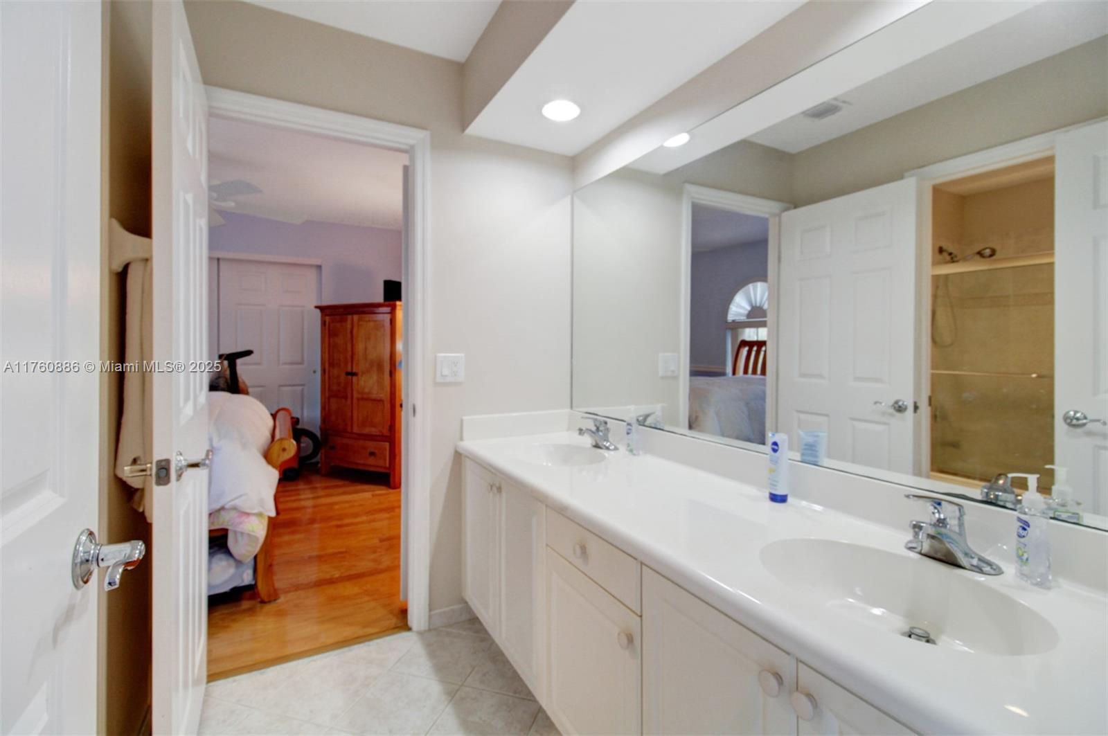 AVENTURA LAKES - PHASE II - Residential