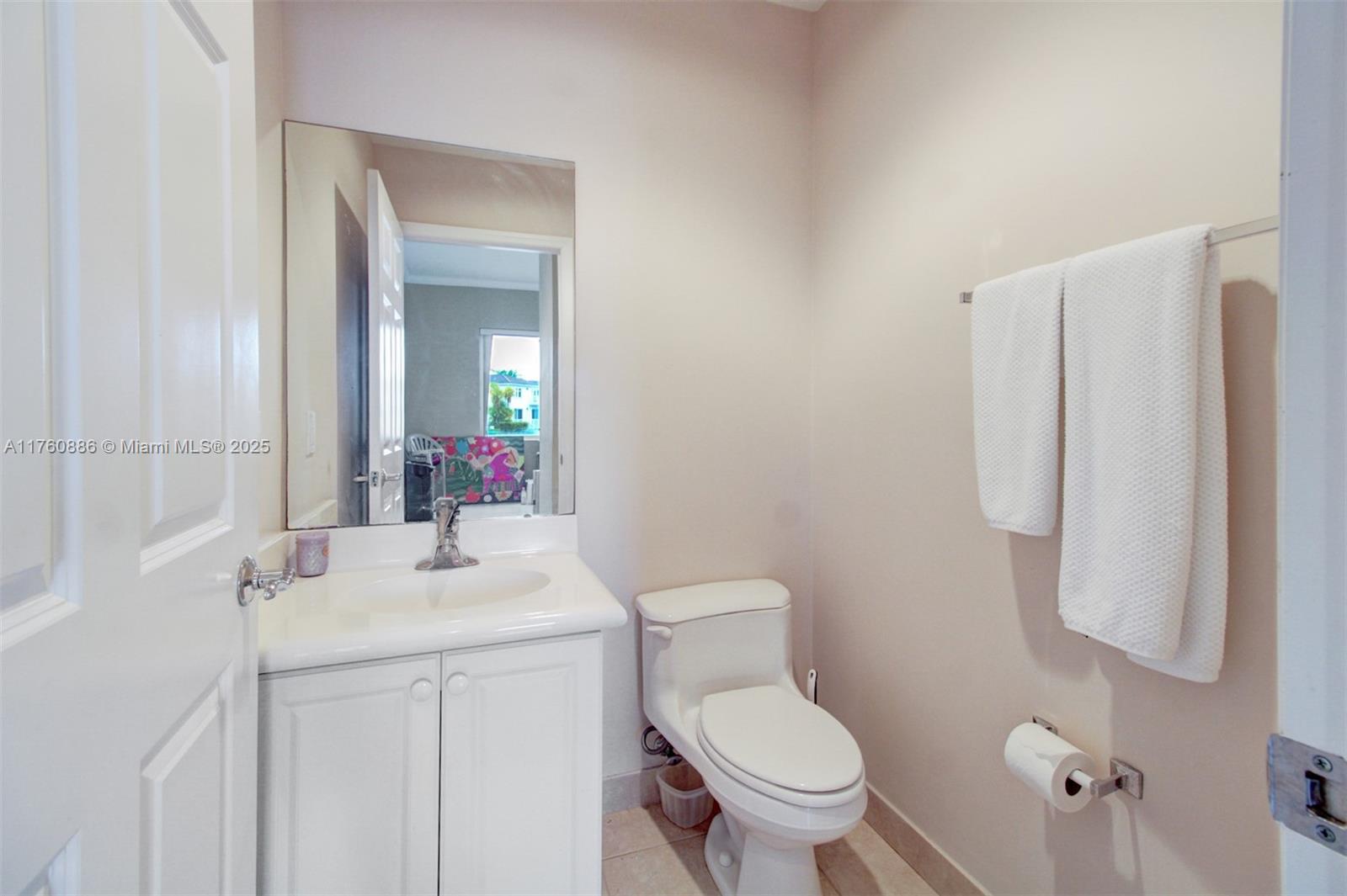 AVENTURA LAKES - PHASE II - Residential