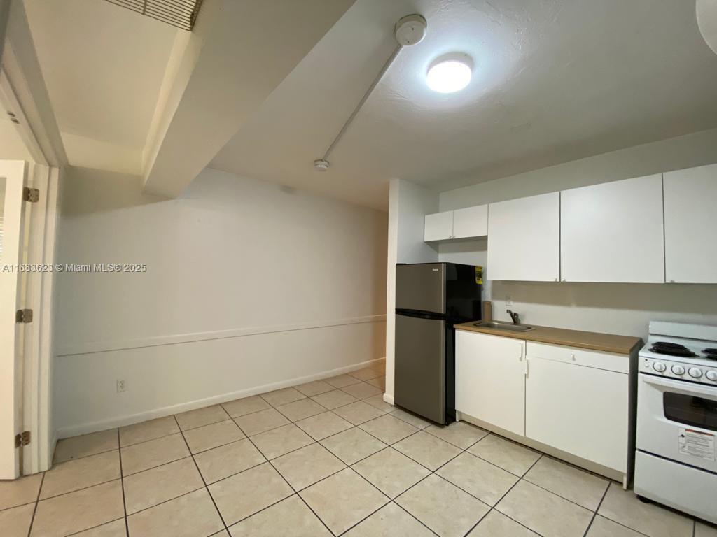 BELLA MAJORCA CONDO - Residential Lease