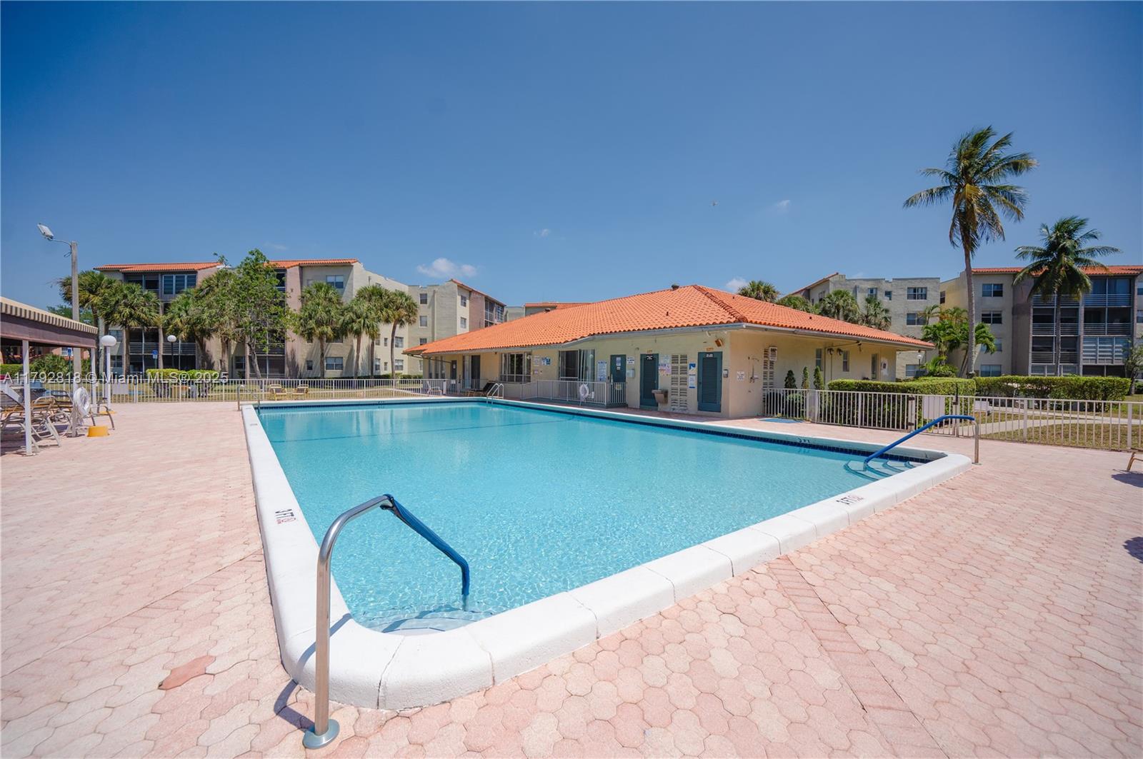 COURTYARDS OF BROWARD CON - Residential