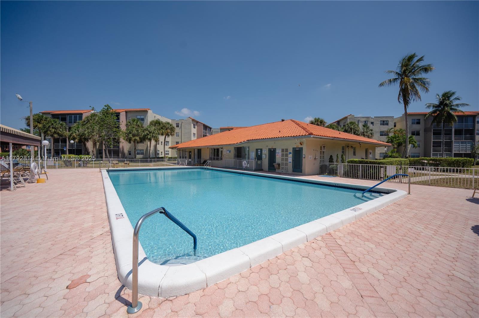 COURTYARDS OF BROWARD CON - Residential