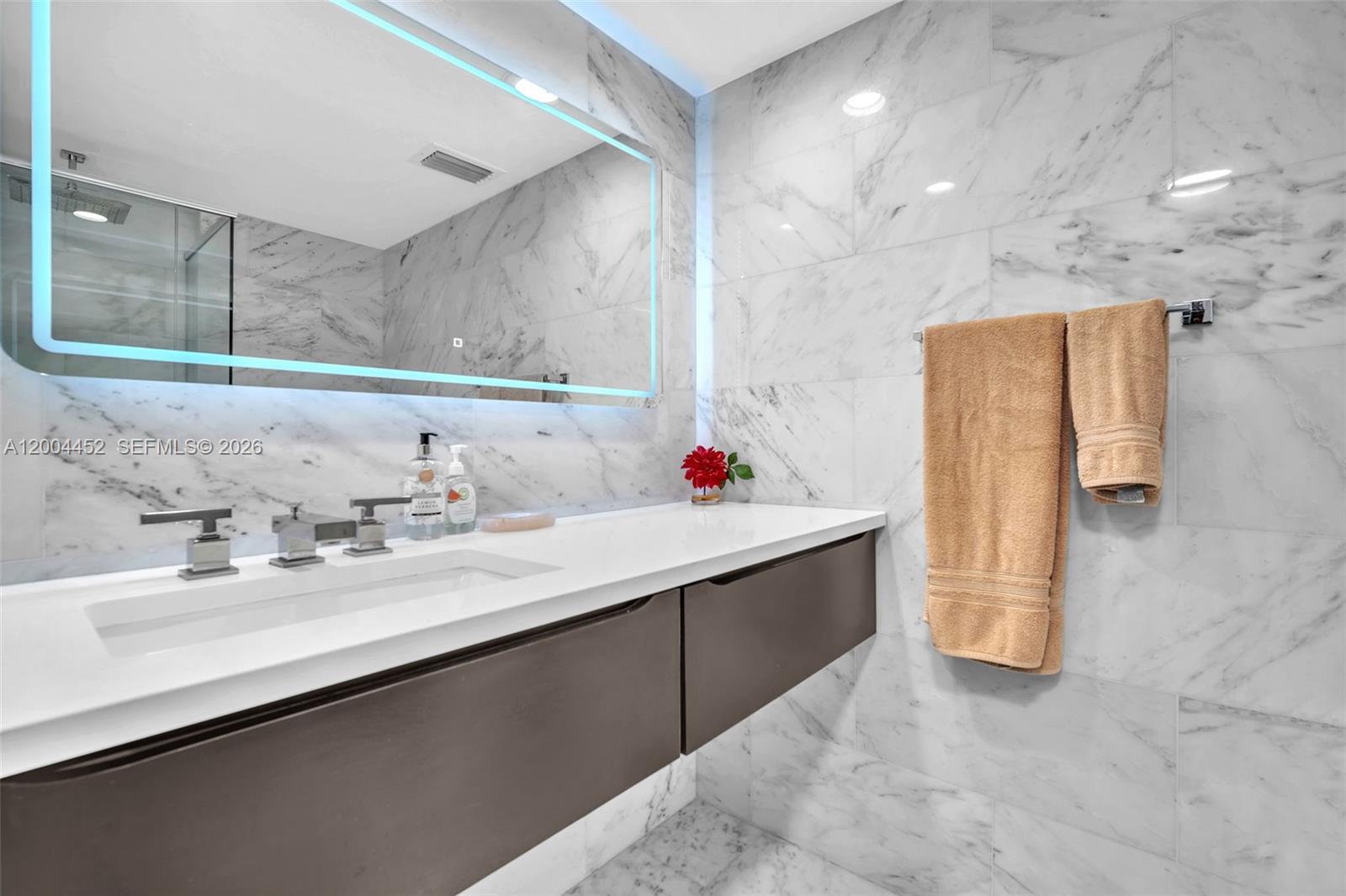 PHOENIX TOWERS CONDO - Residential