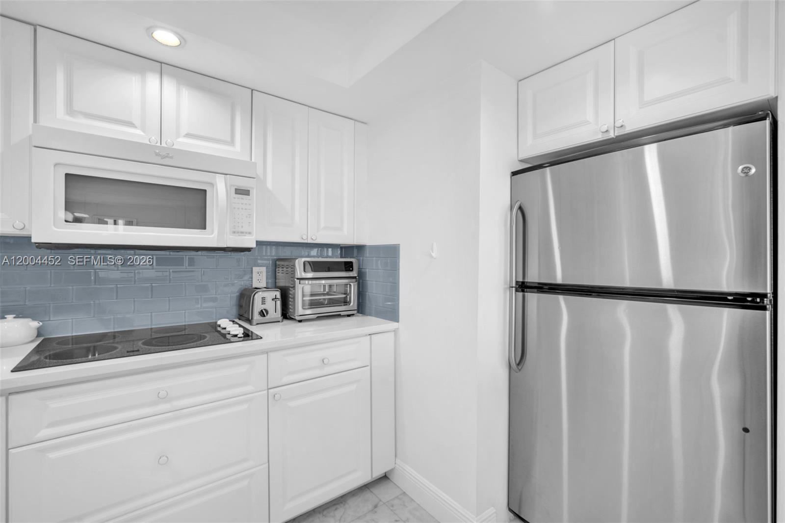 PHOENIX TOWERS CONDO - Residential