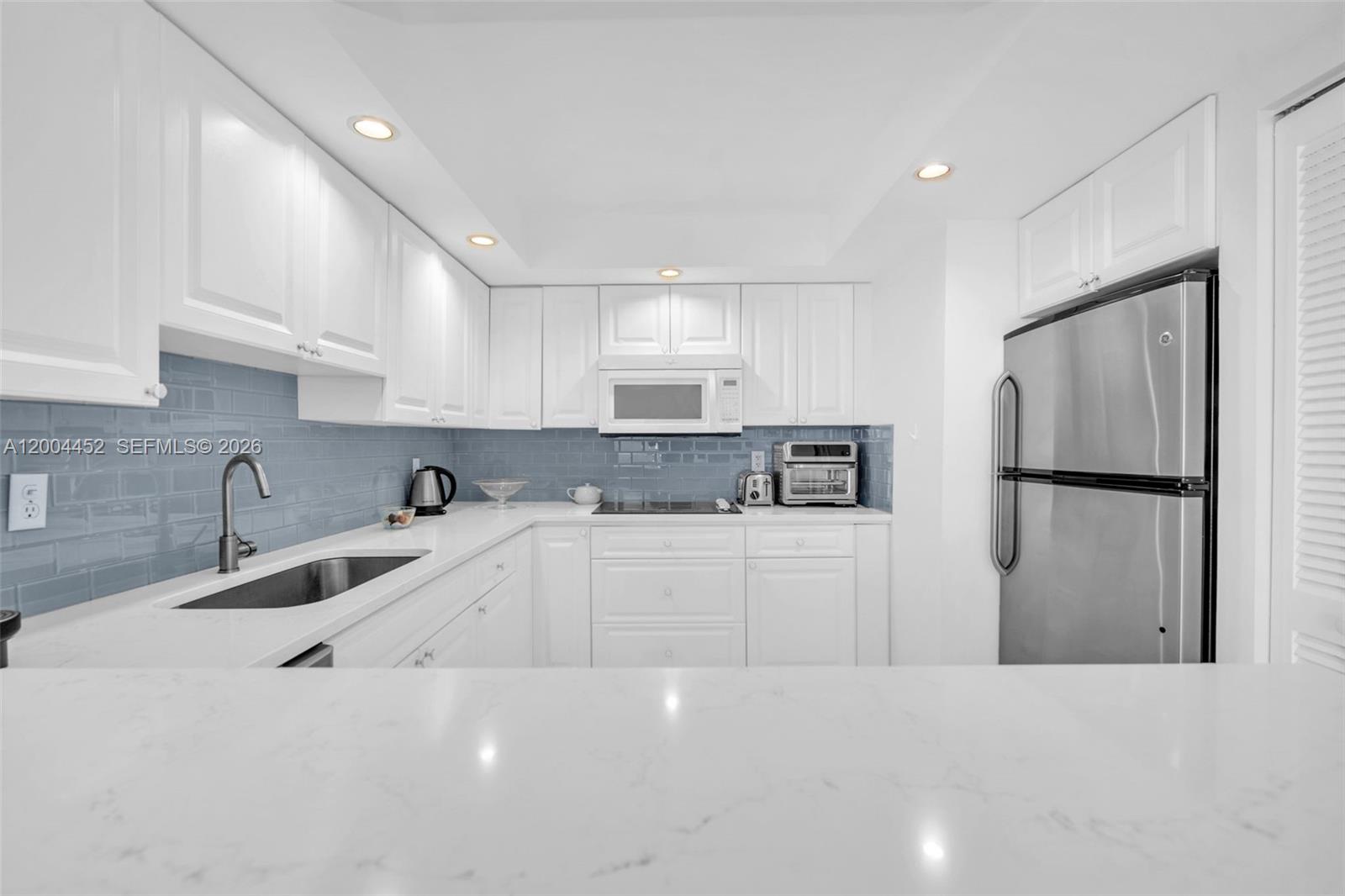 PHOENIX TOWERS CONDO - Residential