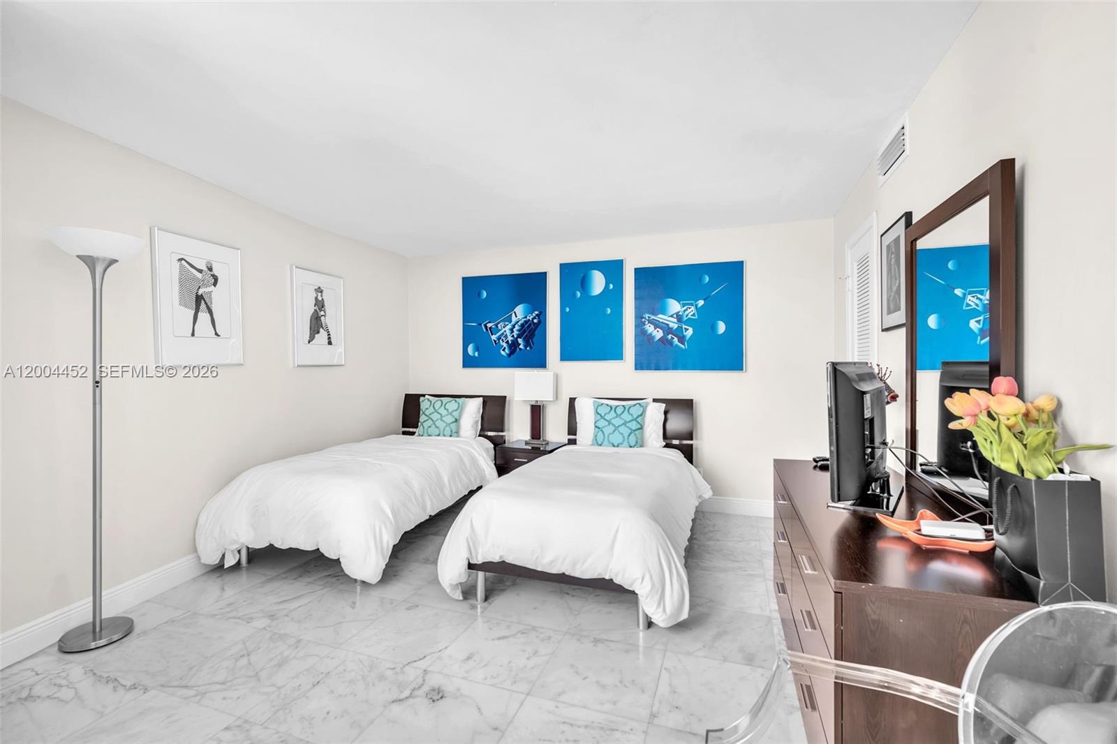 PHOENIX TOWERS CONDO - Residential