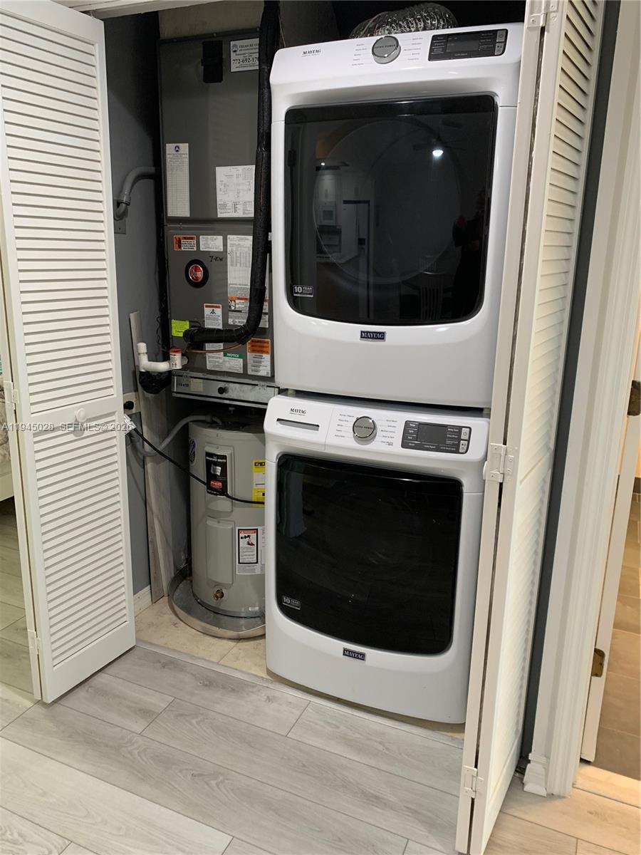 HANSONS LANDING CONDO - Residential