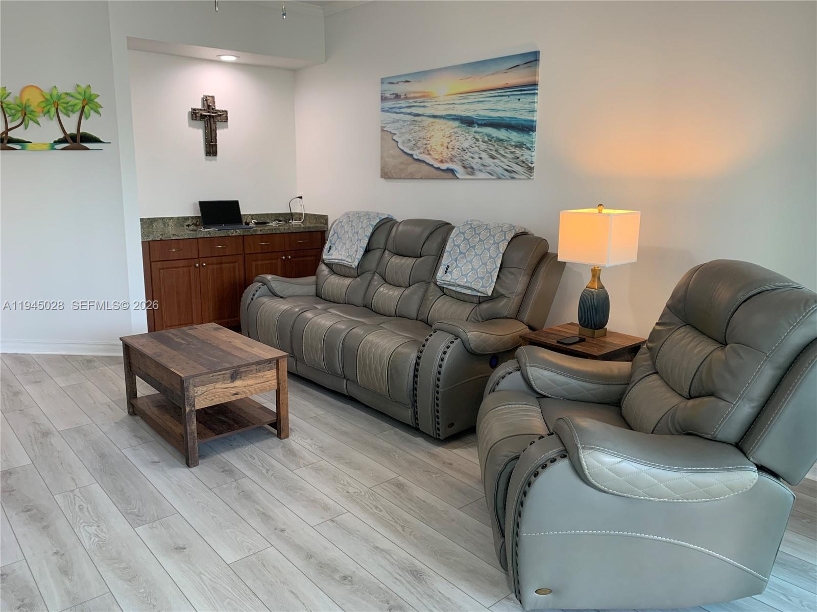 HANSONS LANDING CONDO - Residential