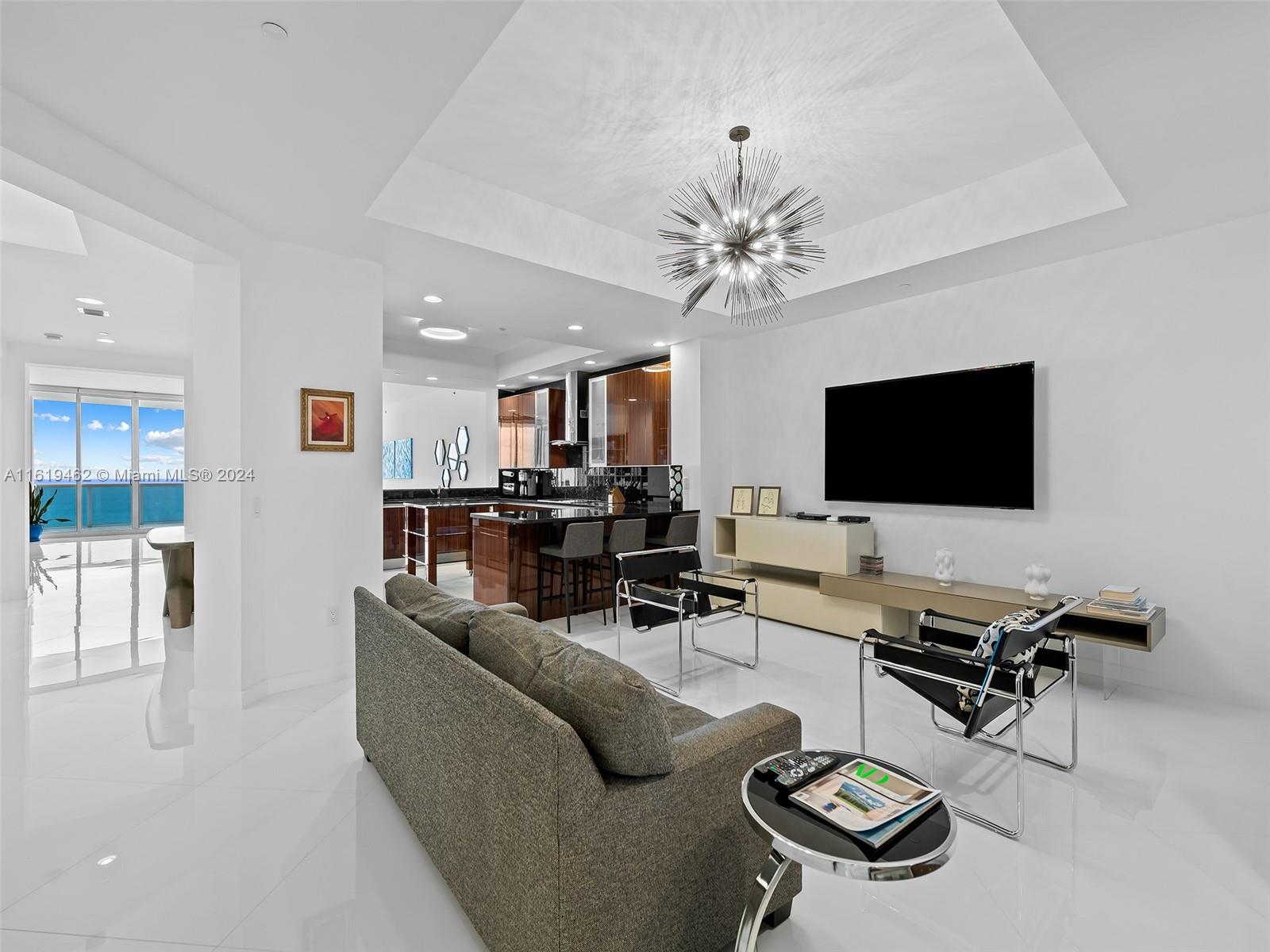 2711 HOLLYWOOD BEACH COND - Residential