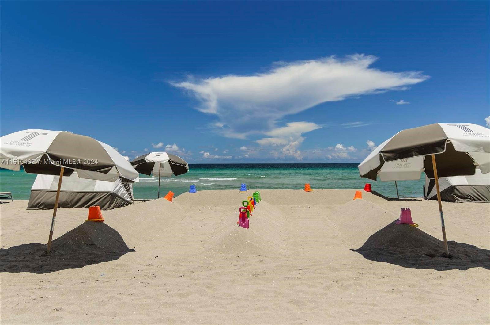 2711 HOLLYWOOD BEACH COND - Residential