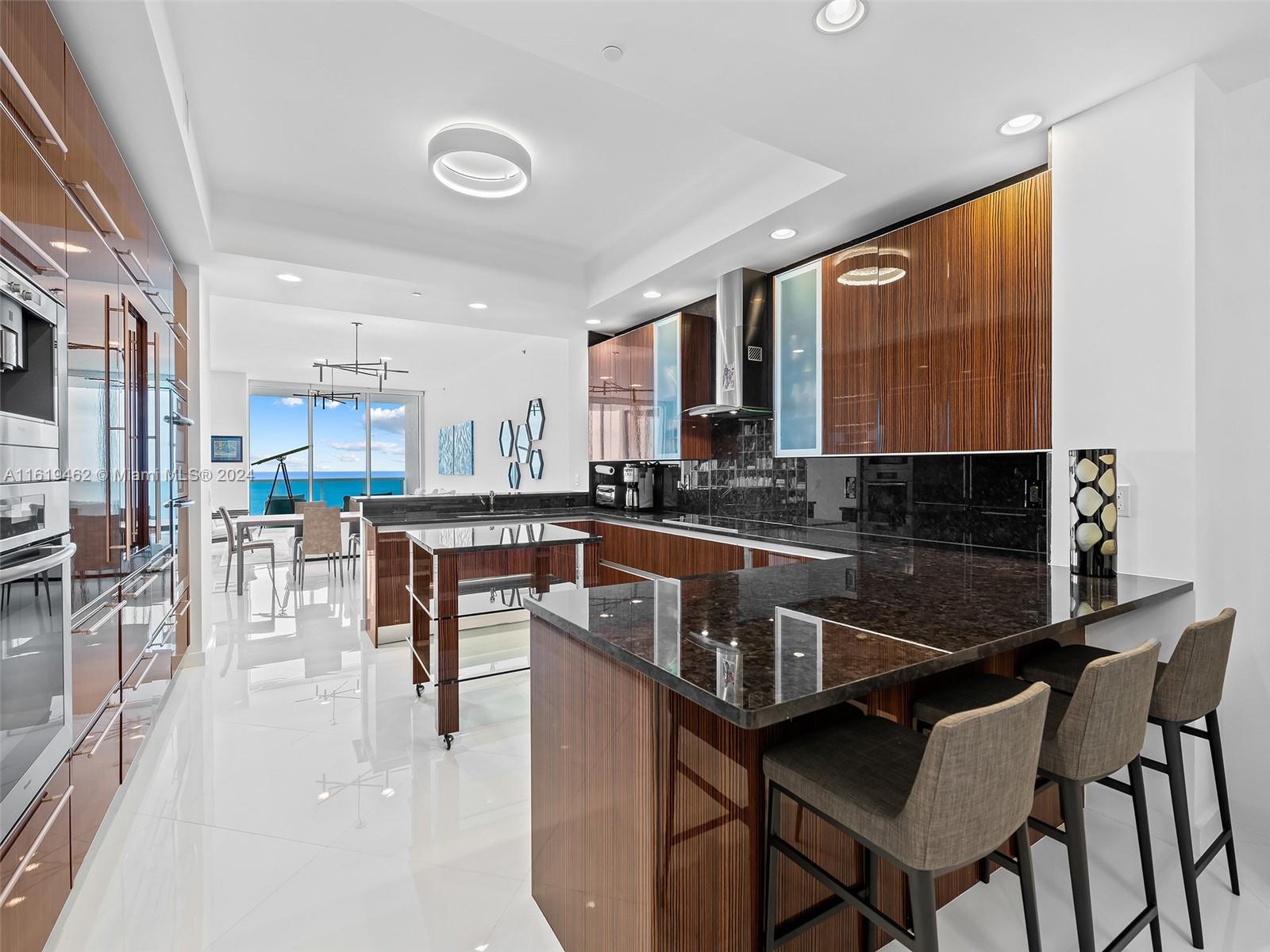 2711 HOLLYWOOD BEACH COND - Residential