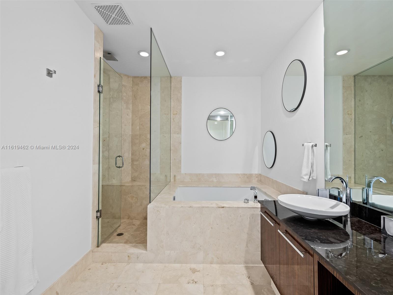 2711 HOLLYWOOD BEACH COND - Residential