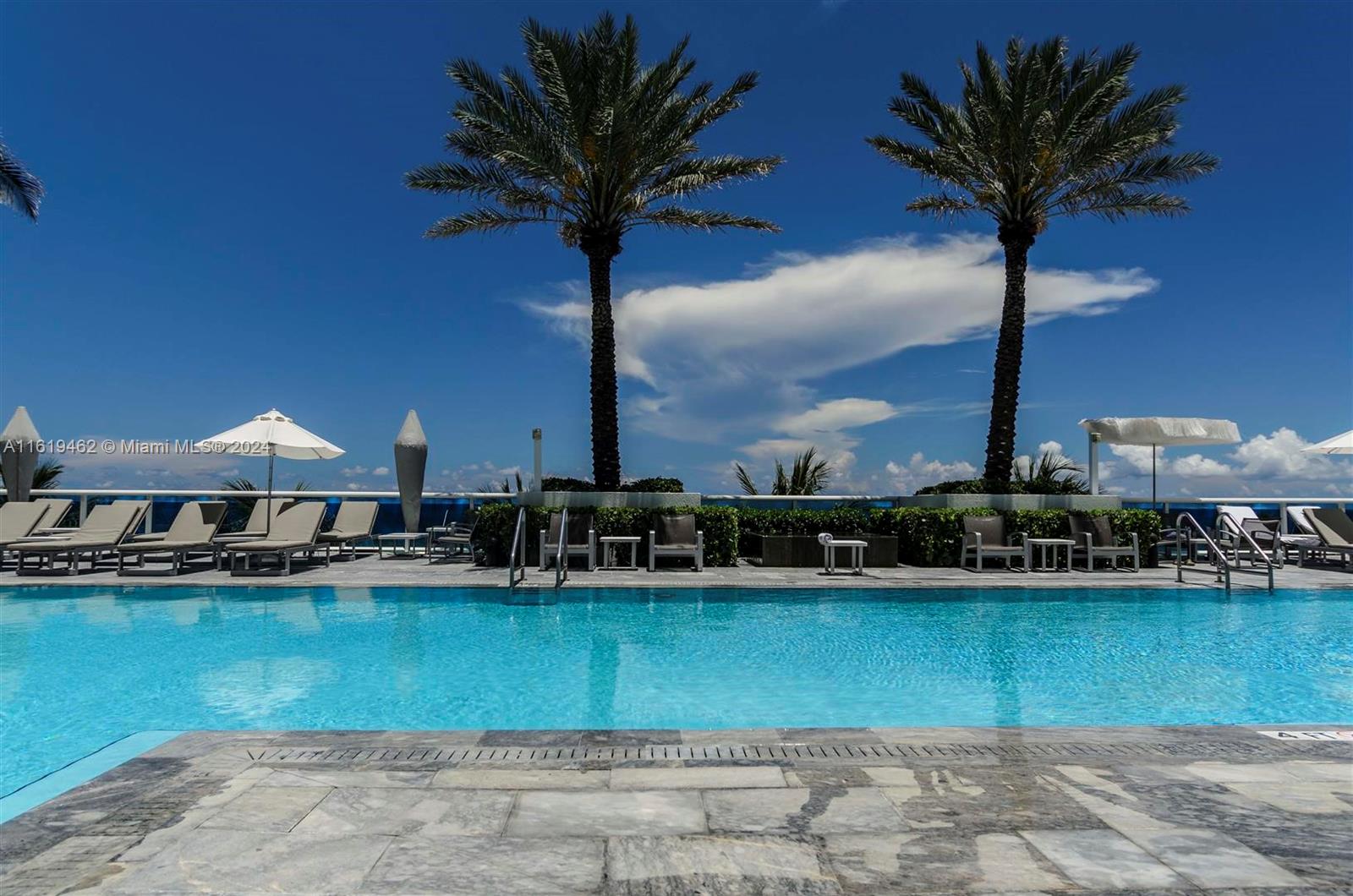 2711 HOLLYWOOD BEACH COND - Residential