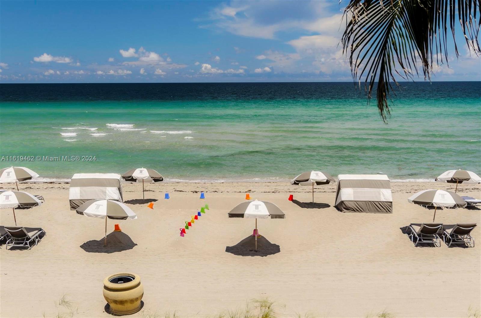 2711 HOLLYWOOD BEACH COND - Residential