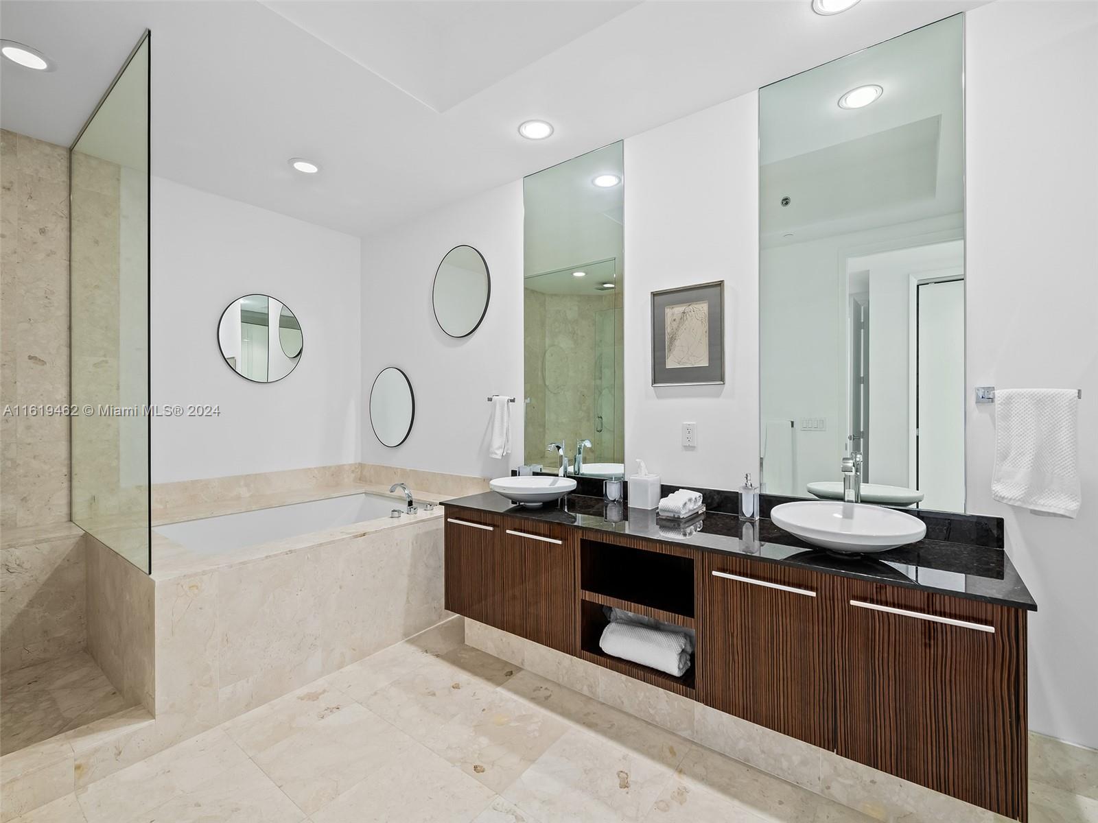 2711 HOLLYWOOD BEACH COND - Residential