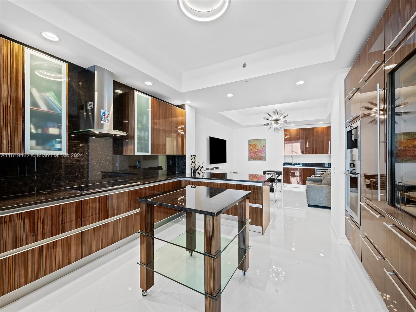 2711 HOLLYWOOD BEACH COND - Residential