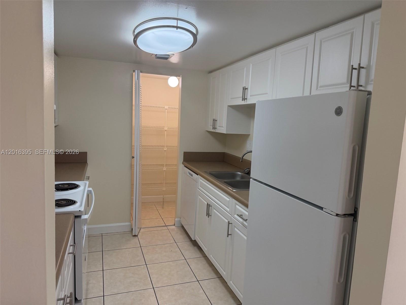 915 NW 1st Ave LP0231