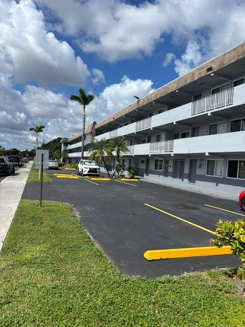 Photo of 11005 SW 1st St #302, Sweetwater, FL 33174 (MLS # A11900286)