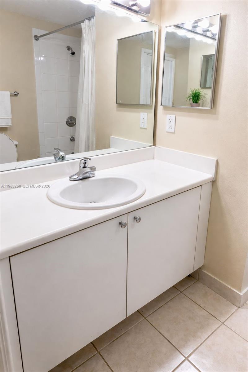 EL-AD NOB HILL CONDO - Residential