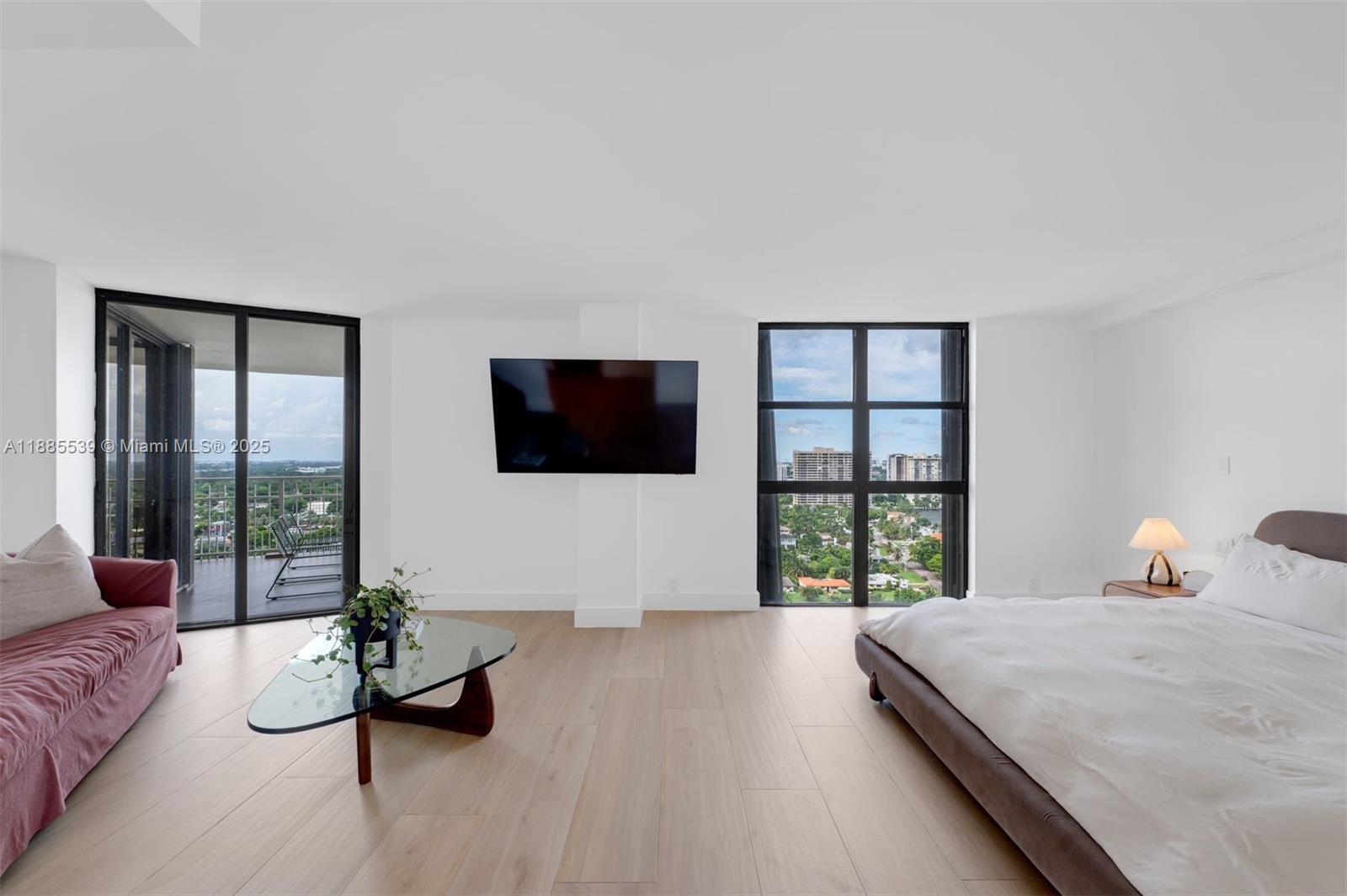 THE TOWERS OF QUAYSIDE CO - Residential