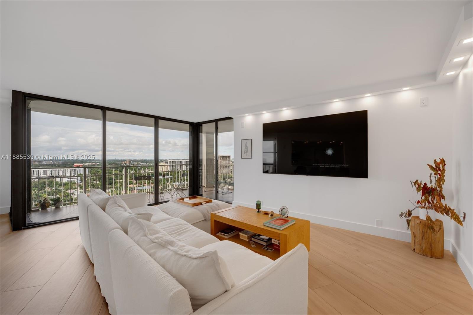 4000 Towerside Ter 2211