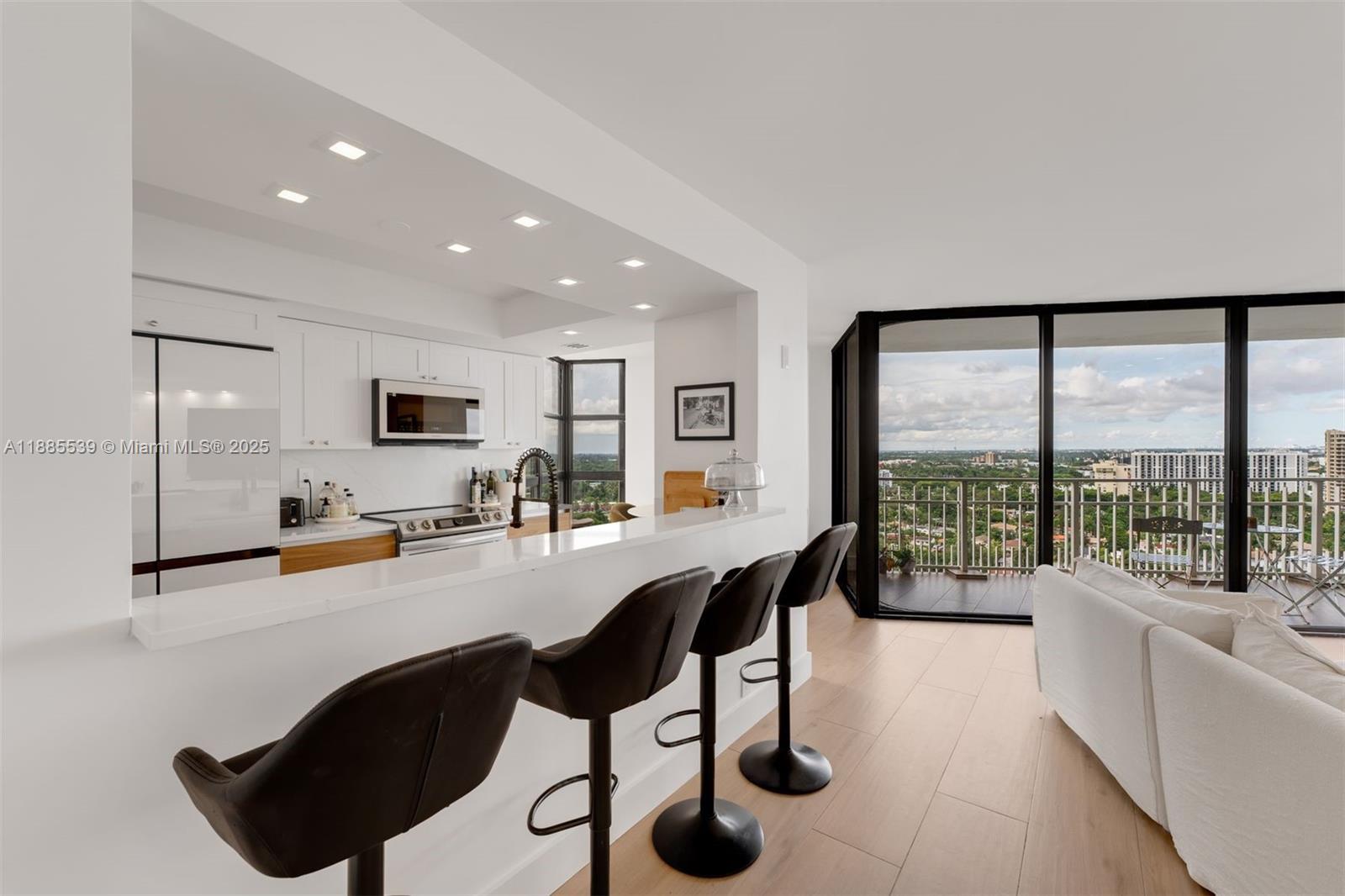 4000 Towerside Ter 2211