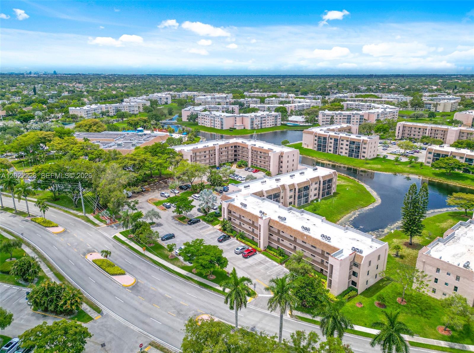 View photos, virtual tours, details... 10130 Sunrise Lakes Blvd 210