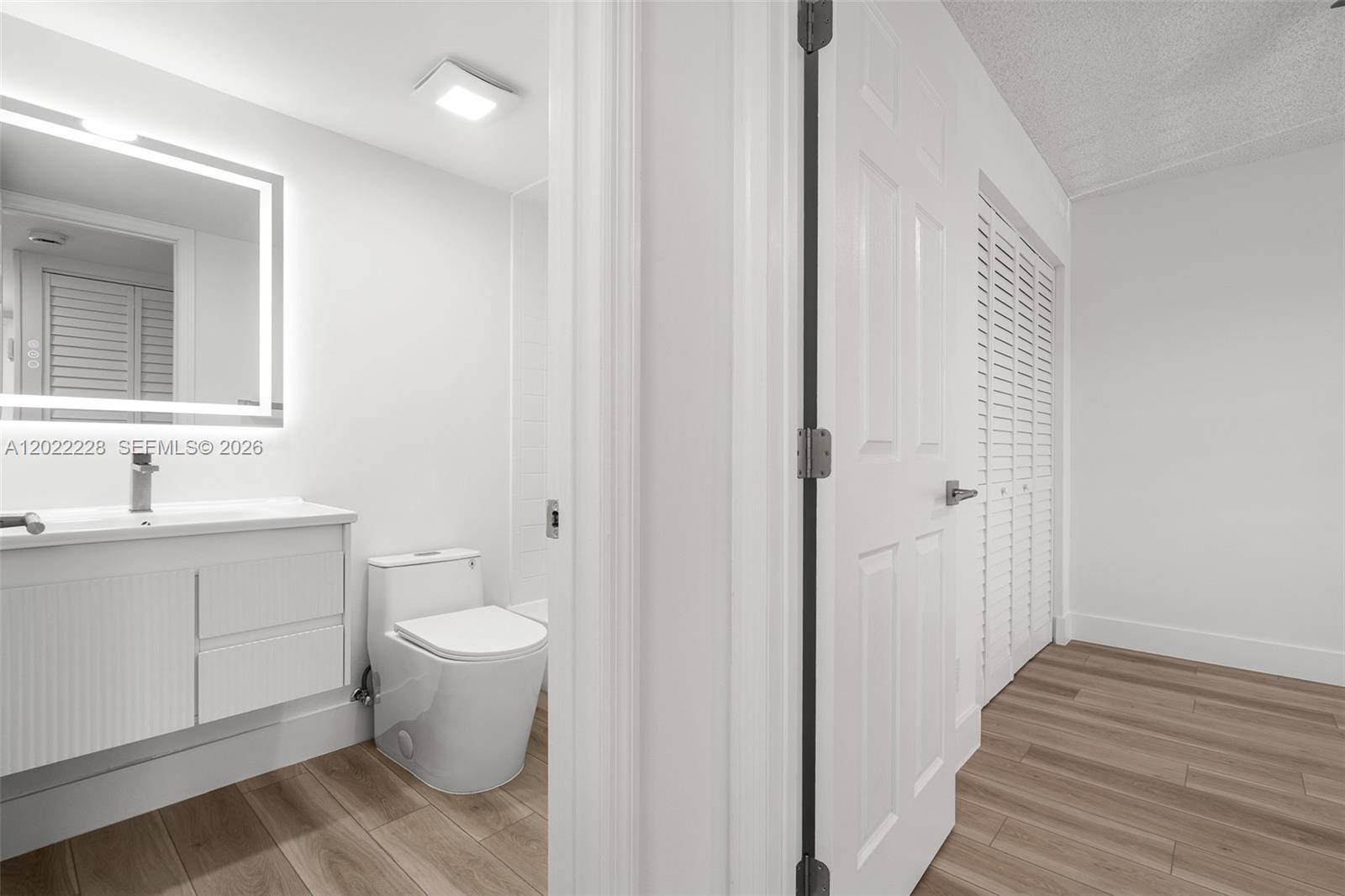 View photos, virtual tours, details... 10130 Sunrise Lakes Blvd 210