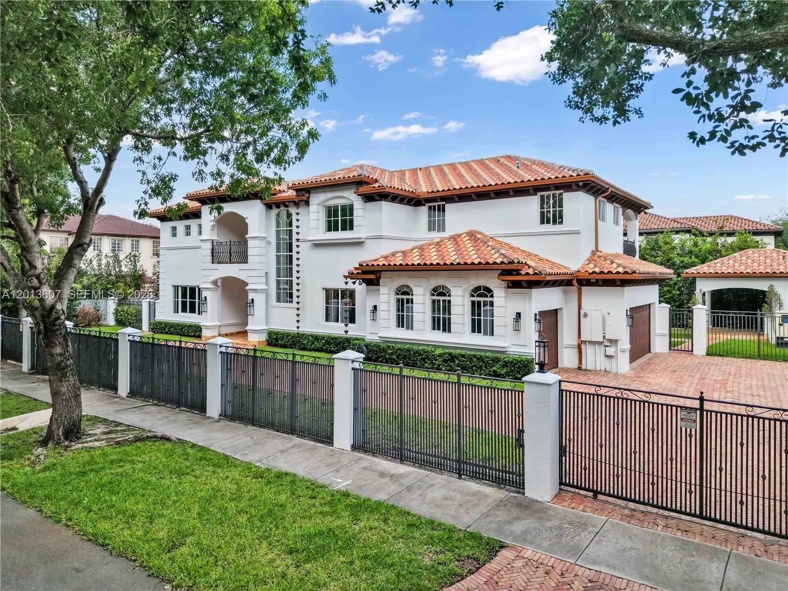 ROYAL OAKS FRANCESCA - Residential